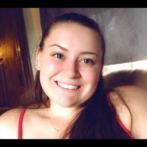 Meet your Posher, Karlee